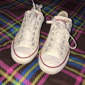 White low top converse.